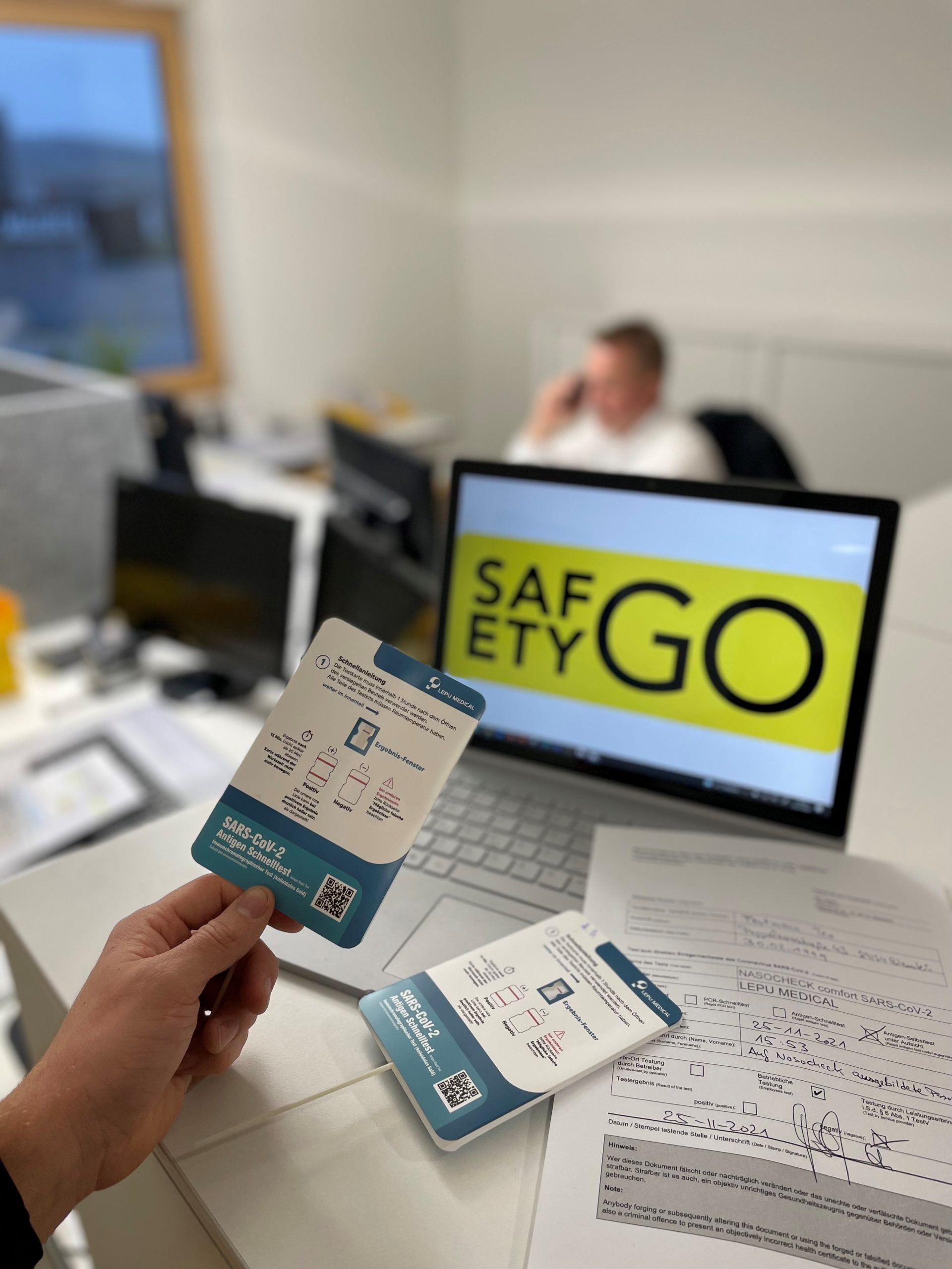 Das Zertifikat auf dem Handy